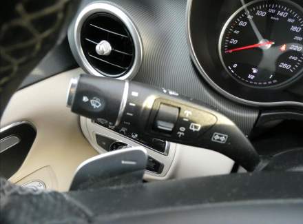 Mercedes-Benz - V-class