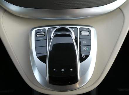 Mercedes-Benz - V-class