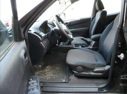 Mitsubishi - L 200