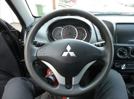 Mitsubishi - L 200