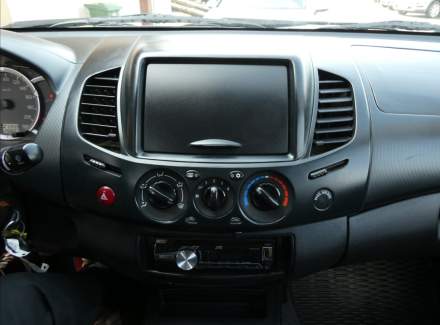 Mitsubishi - L 200
