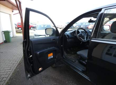 Mitsubishi - L 200