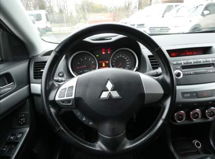 Mitsubishi - Lancer
