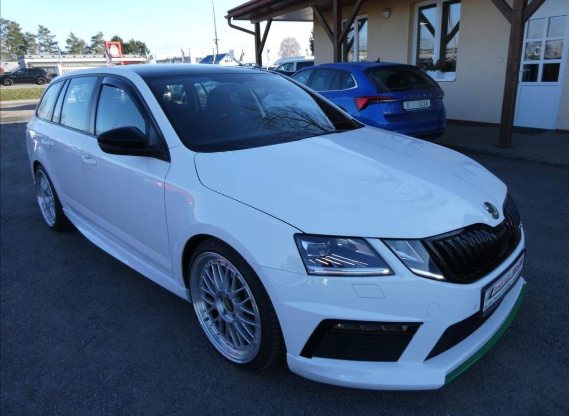 Škoda - Octavia