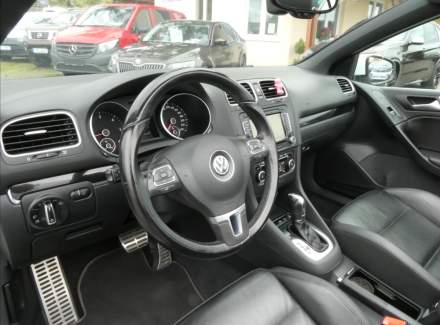 Volkswagen - Golf