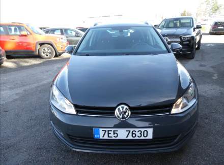 Volkswagen - Golf