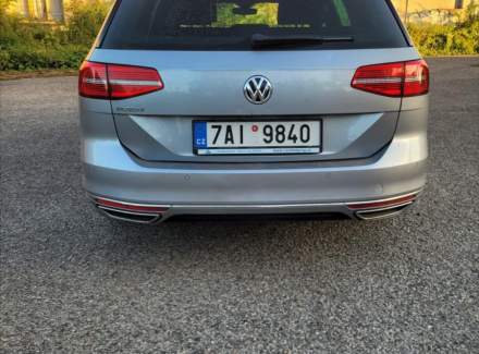 Volkswagen - Passat