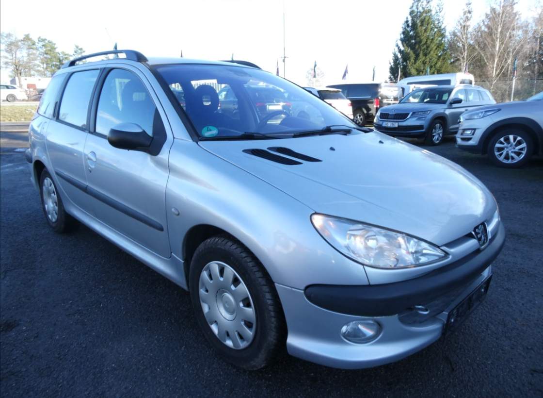 Peugeot - 206