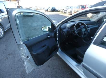 Peugeot - 206