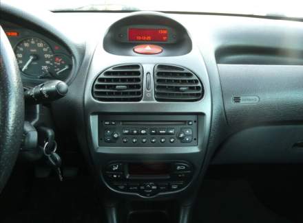 Peugeot - 206