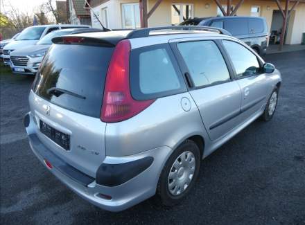 Peugeot - 206