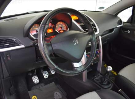 Peugeot - 207