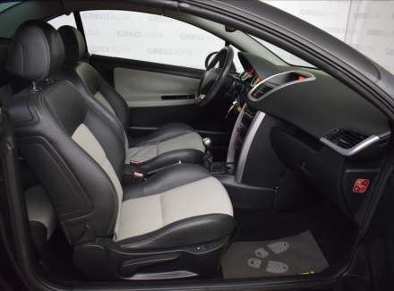 Peugeot - 207