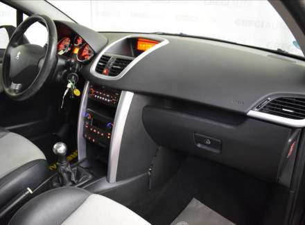 Peugeot - 207