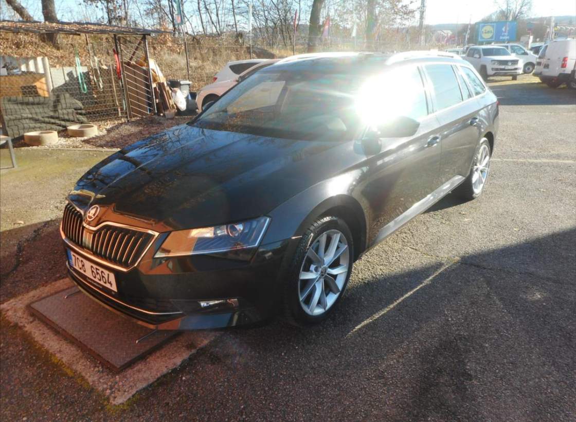 Škoda - Superb