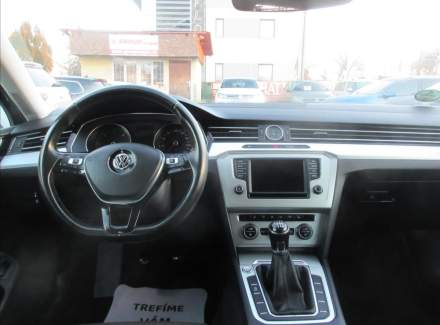 Volkswagen - Passat