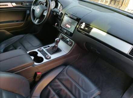 Volkswagen - Touareg