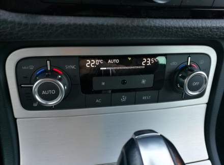 Volkswagen - Touareg