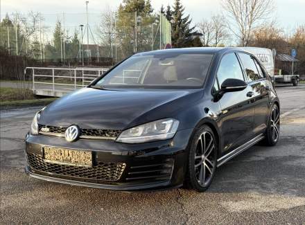 Volkswagen - Golf