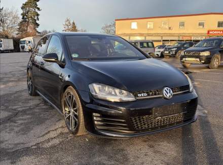 Volkswagen - Golf
