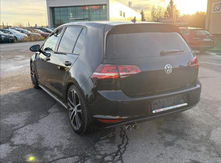 Volkswagen - Golf