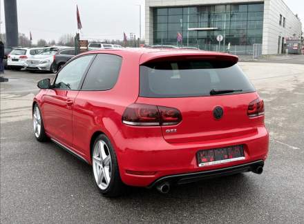 Volkswagen - Golf