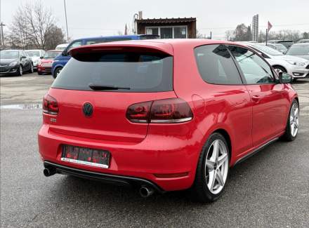 Volkswagen - Golf