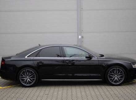 Audi - A8
