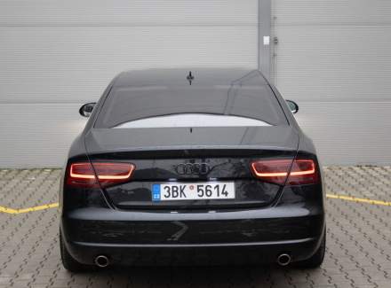 Audi - A8