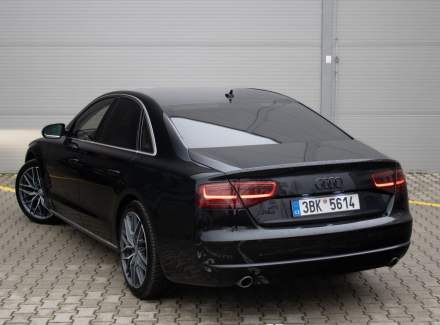 Audi - A8