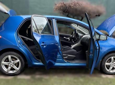 Toyota - Auris