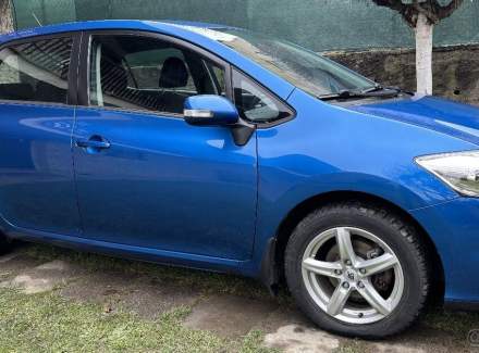 Toyota - Auris