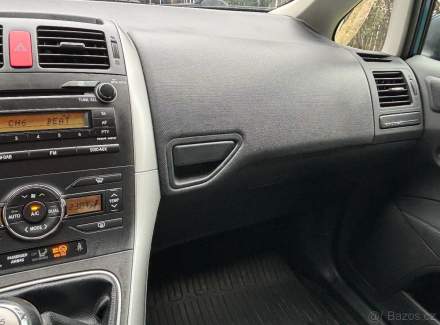Toyota - Auris
