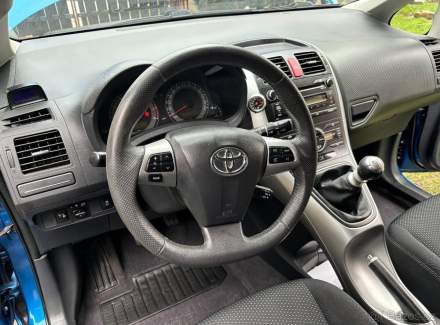 Toyota - Auris