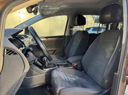Volkswagen - Touran