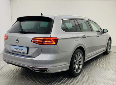 Volkswagen - Passat