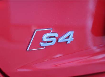 Audi - S4