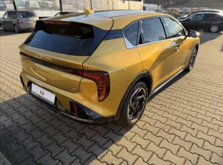 Kia - K4