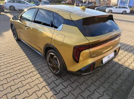 Kia - K4