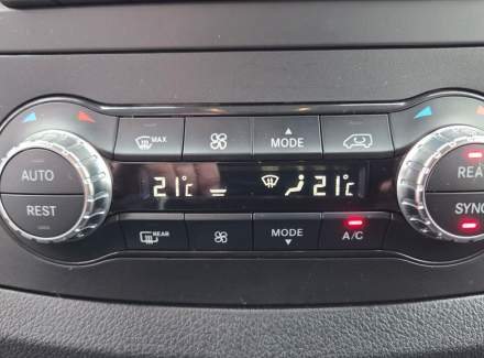 Mercedes-Benz - Vito