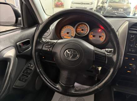 Toyota - RAV 4