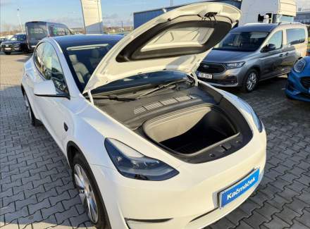 Tesla - Model Y