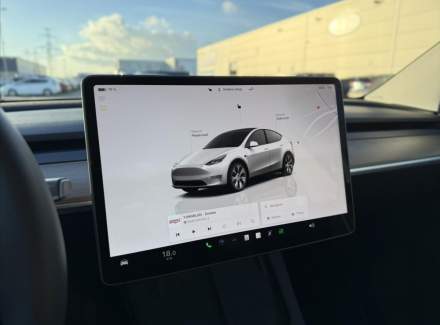 Tesla - Model Y