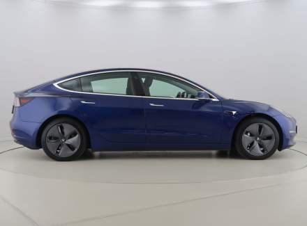 Tesla - Model 3