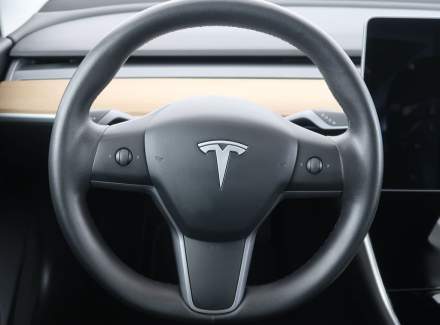 Tesla - Model 3