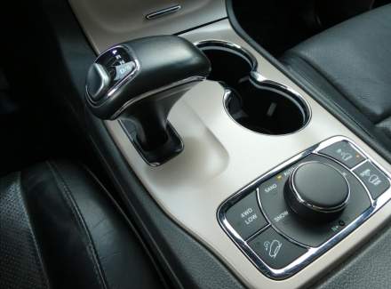 Jeep - Grand Cherokee