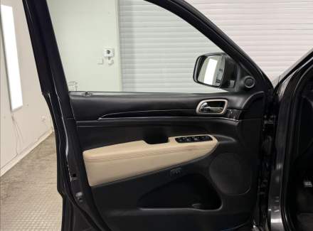 Jeep - Grand Cherokee