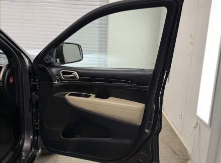 Jeep - Grand Cherokee