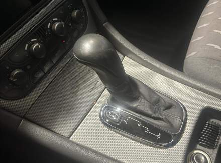 Mercedes-Benz - C-class