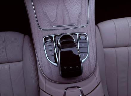 Mercedes-Benz - E-class